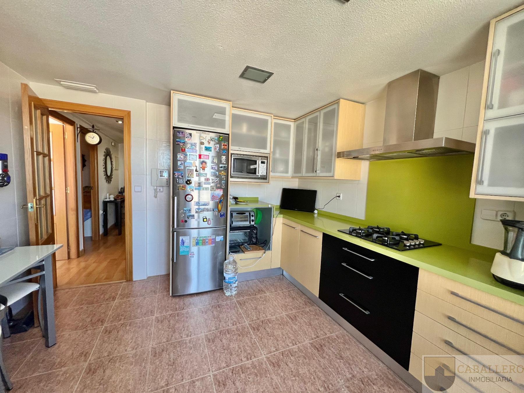 For sale of penthouse in Murcia