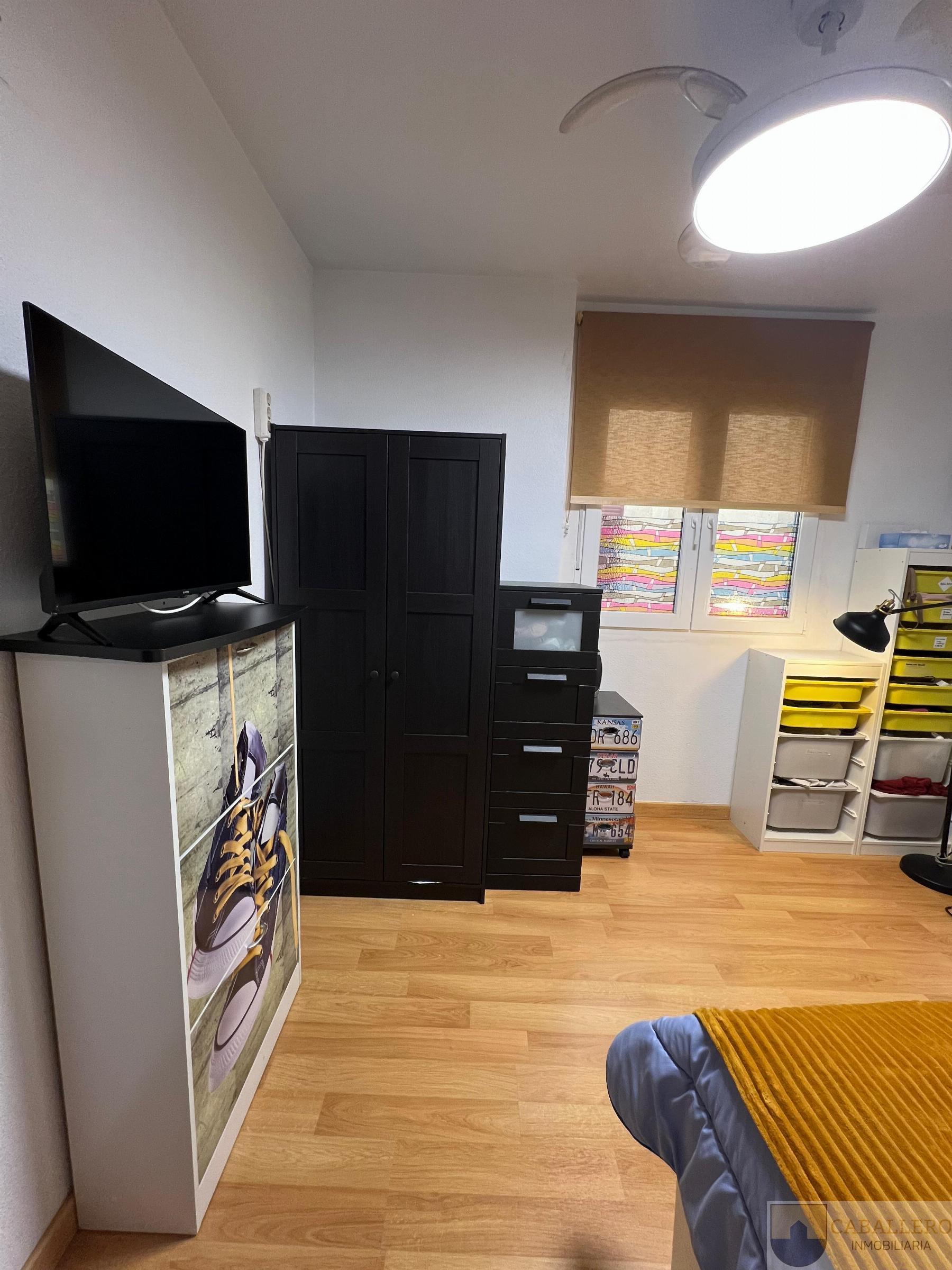 For sale of penthouse in Murcia