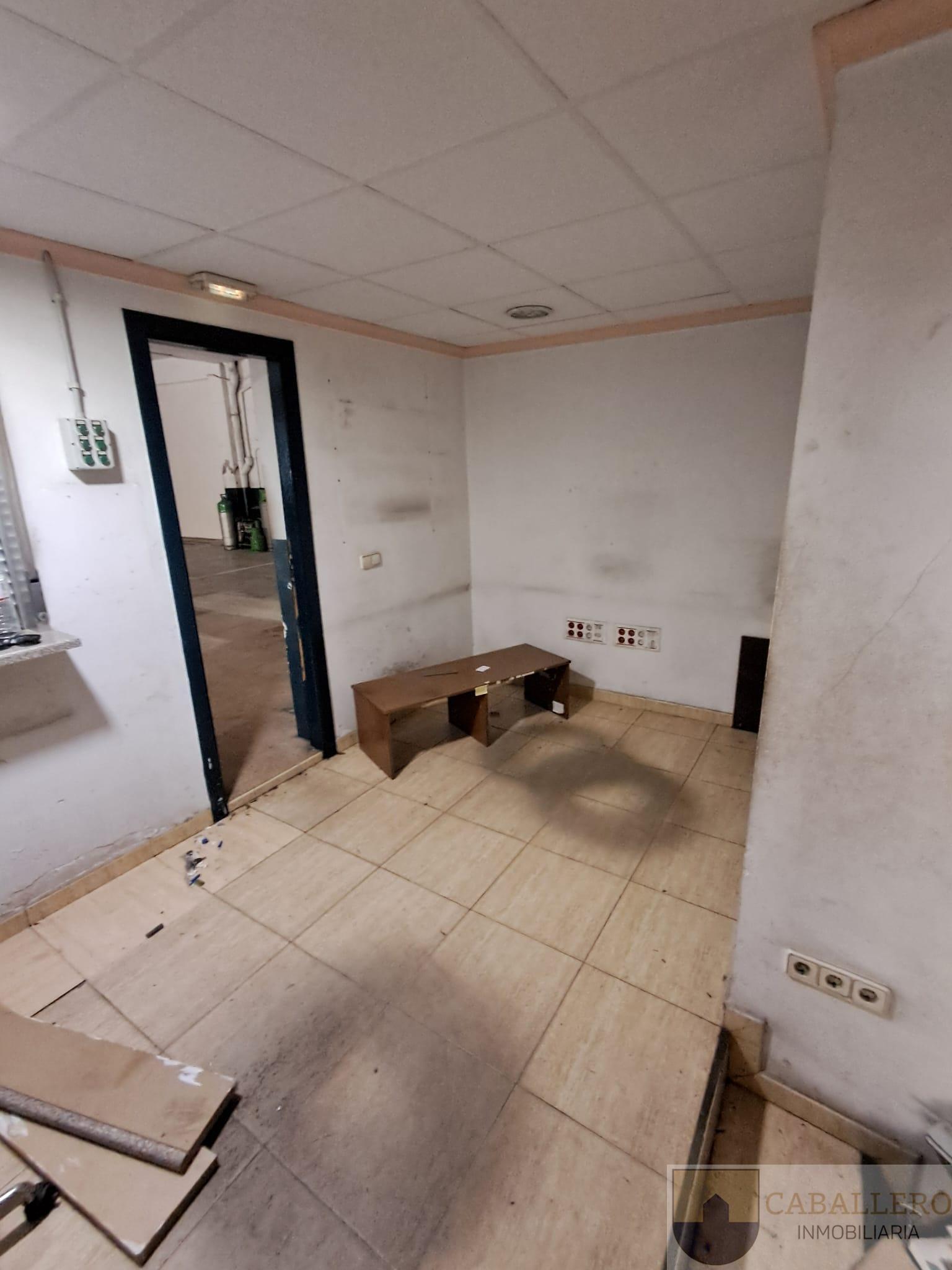 Venta de local en Murcia
