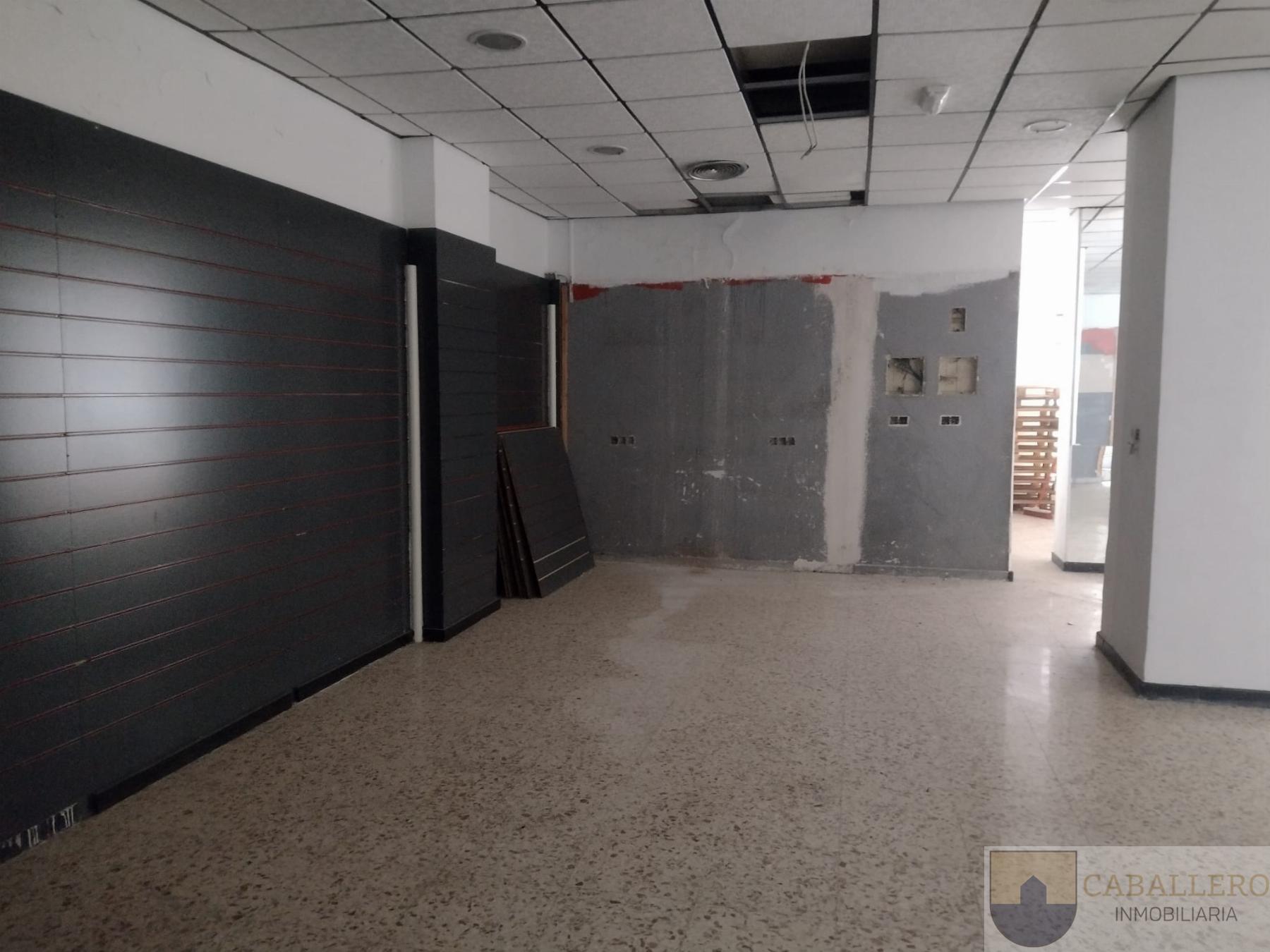 Venta de local en Murcia