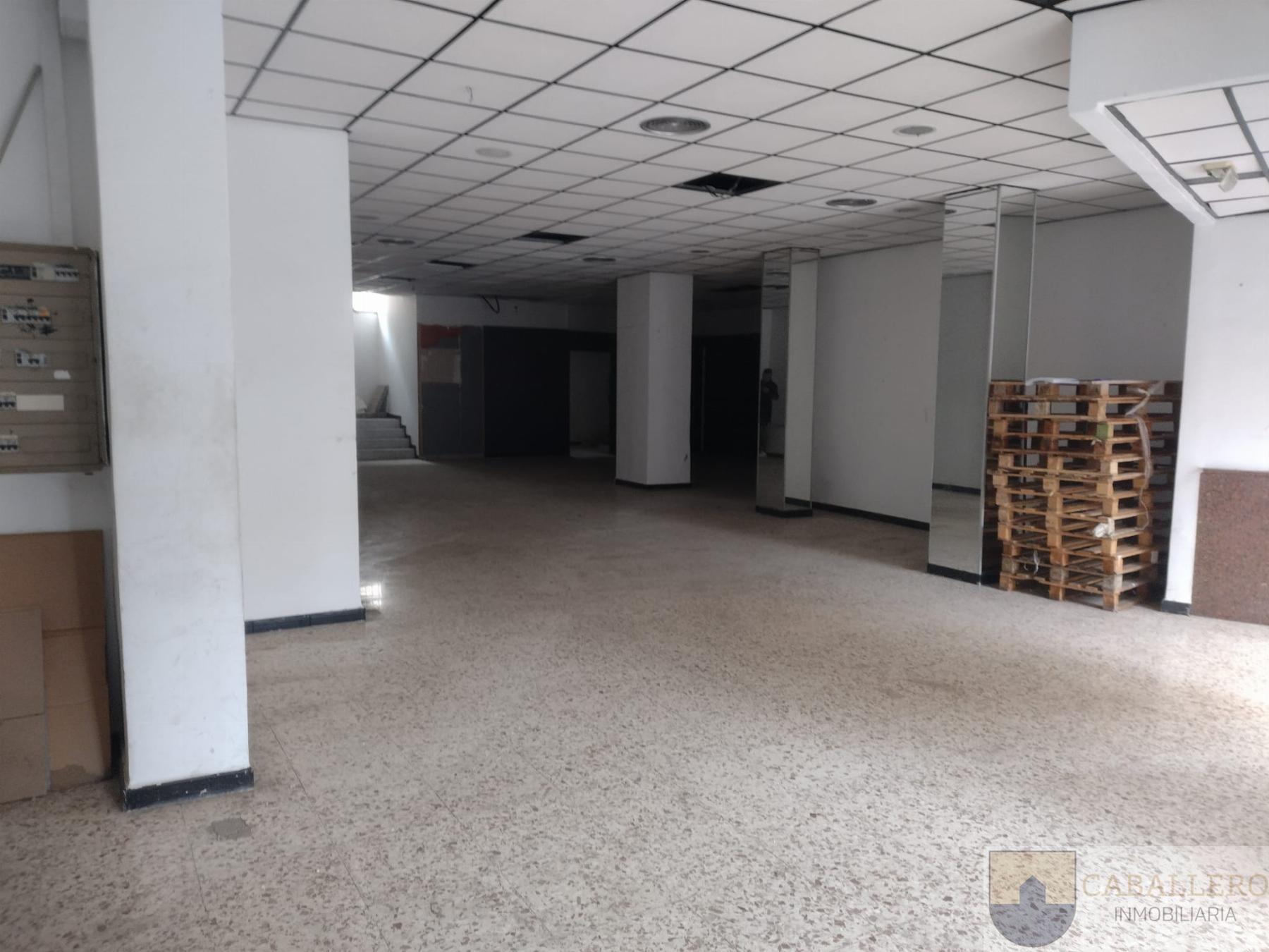 Venta de local en Murcia