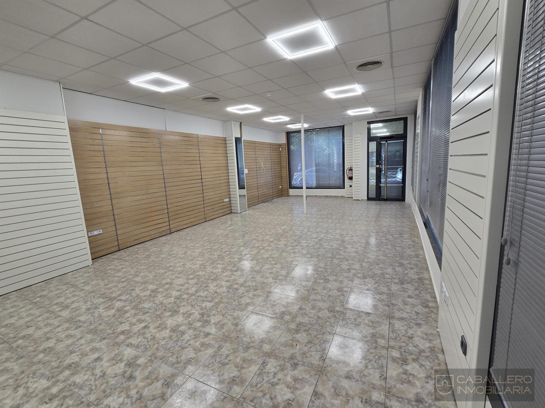 Venta de local en Murcia