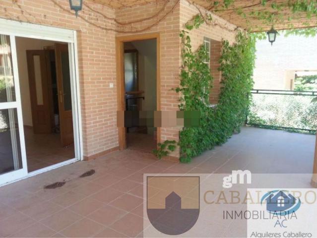 For rent of chalet in Murcia