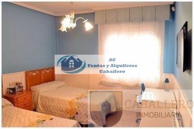 For sale of chalet in Murcia