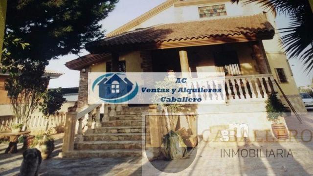 For sale of chalet in Murcia