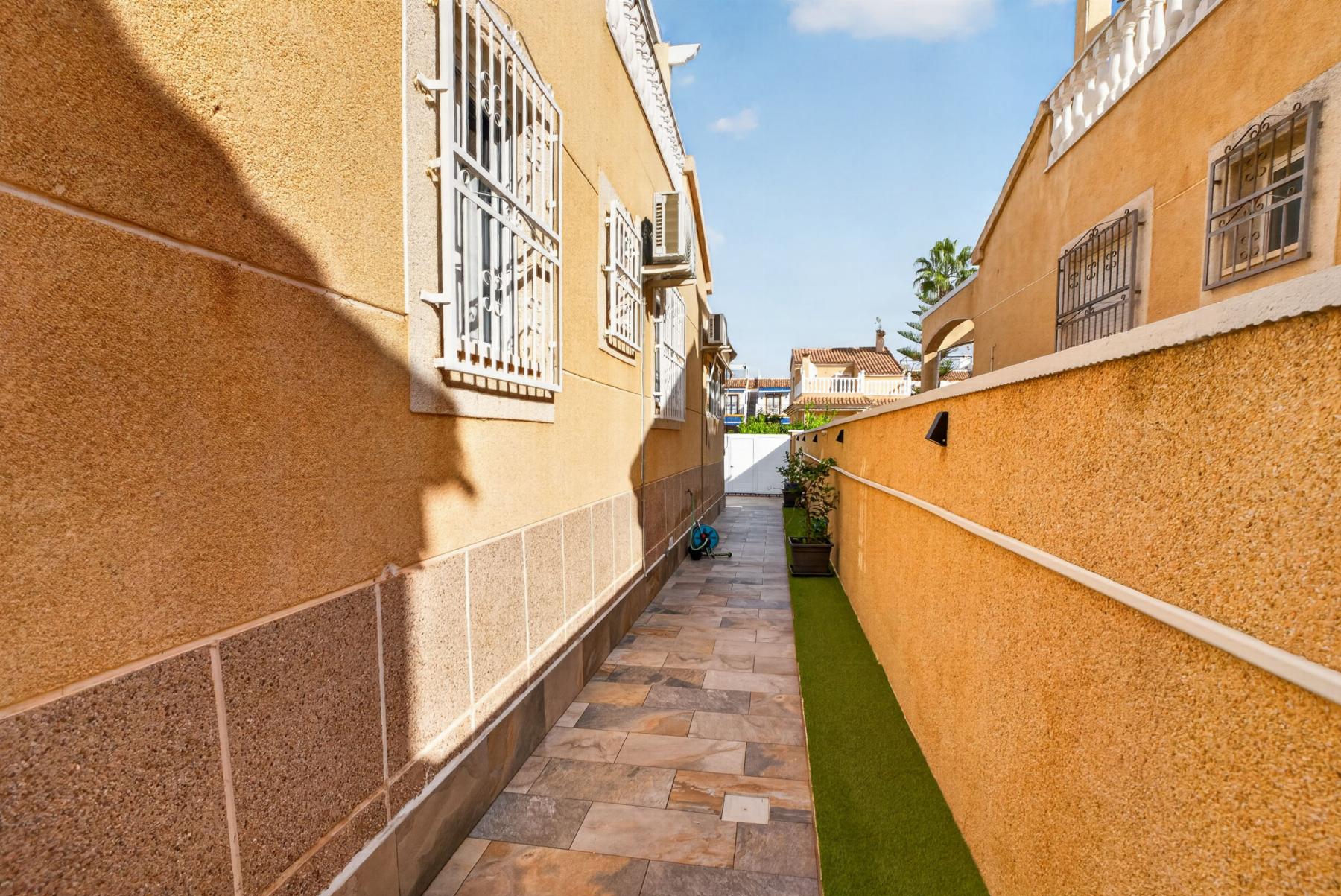 Venta de chalet en Orihuela Costa