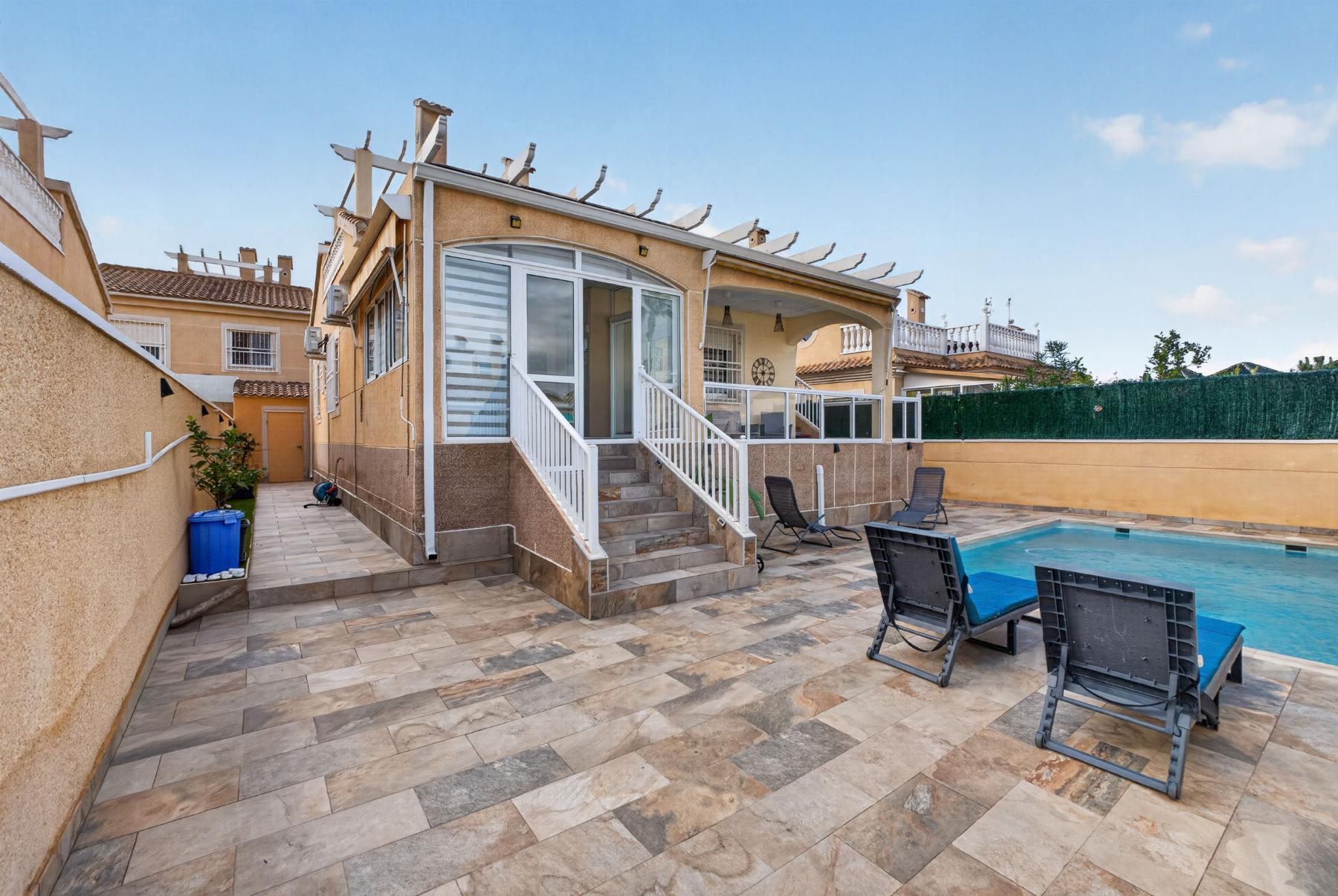 Venta de chalet en Orihuela Costa