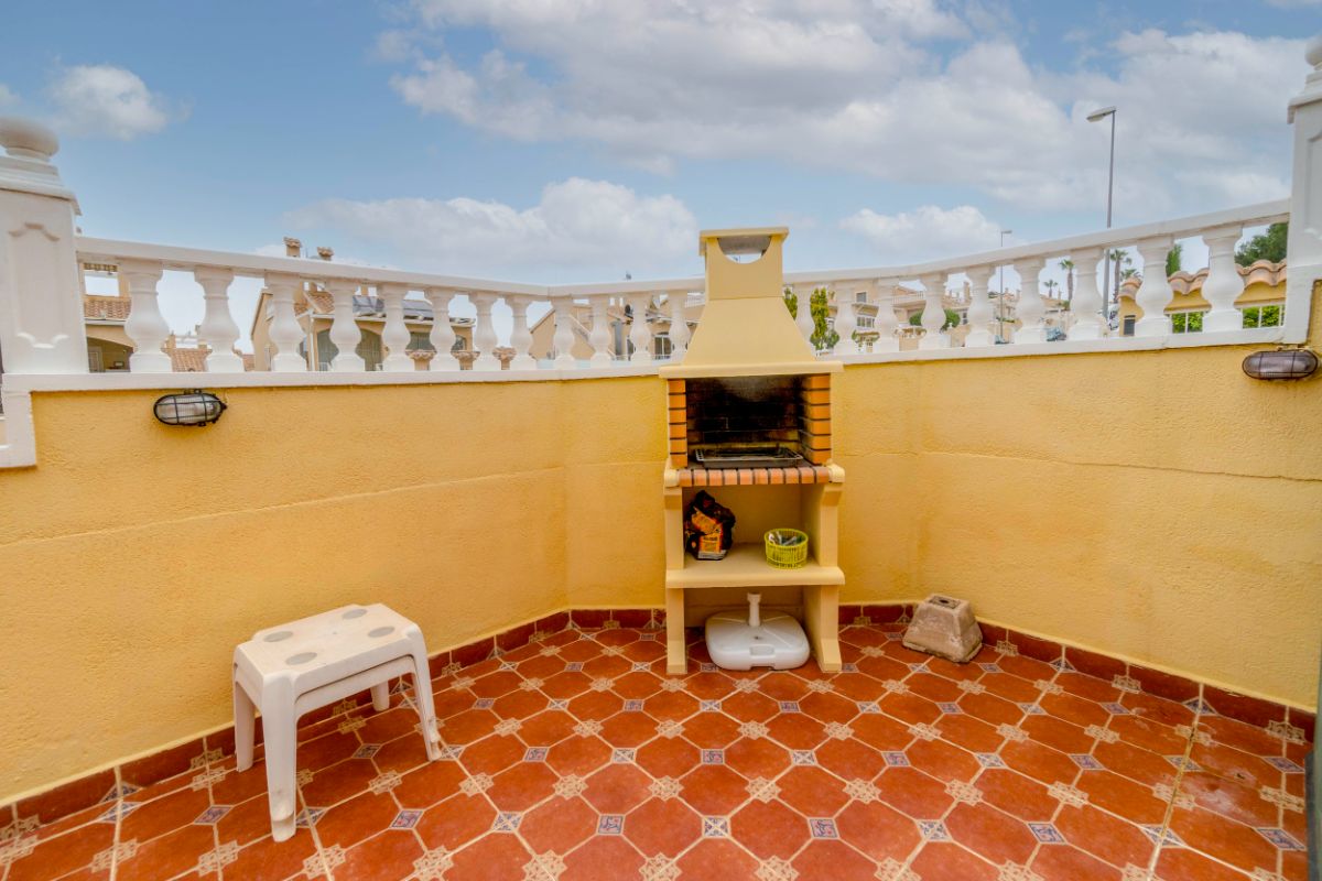 For sale of chalet in Orihuela Costa