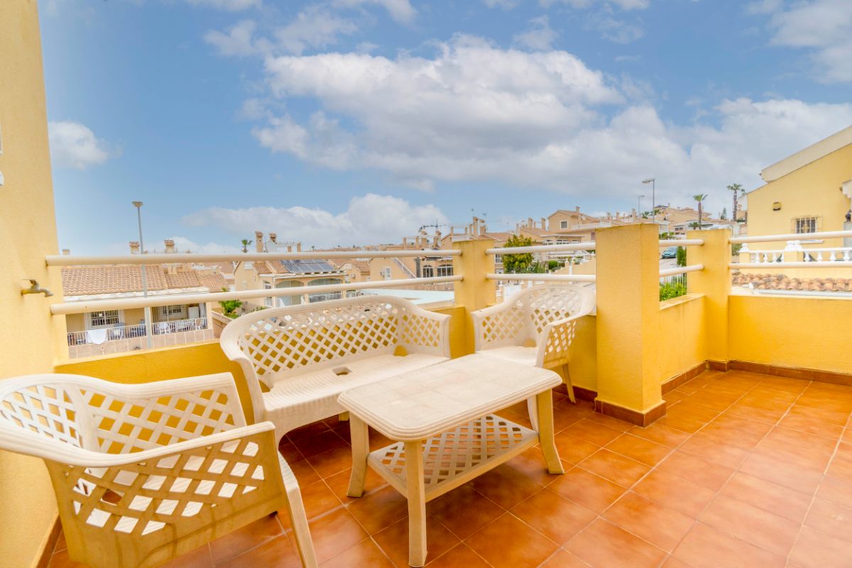 For sale of chalet in Orihuela Costa