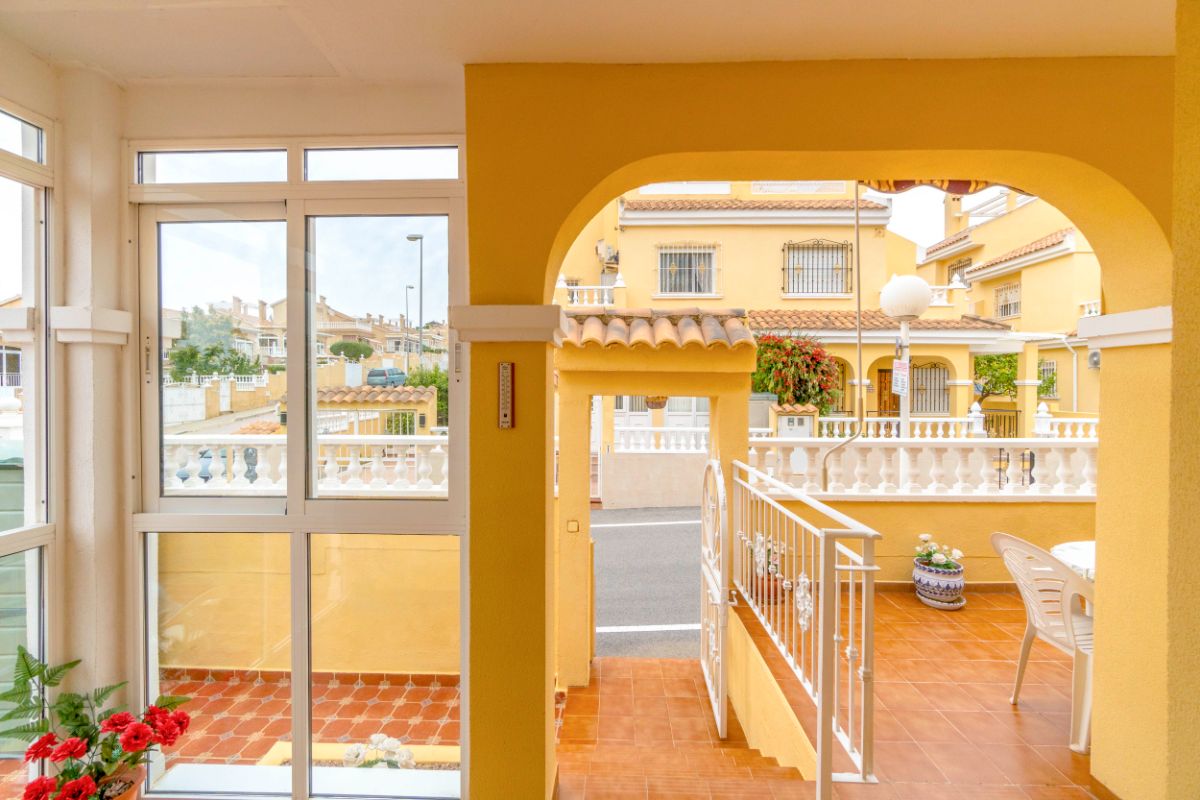 For sale of chalet in Orihuela Costa