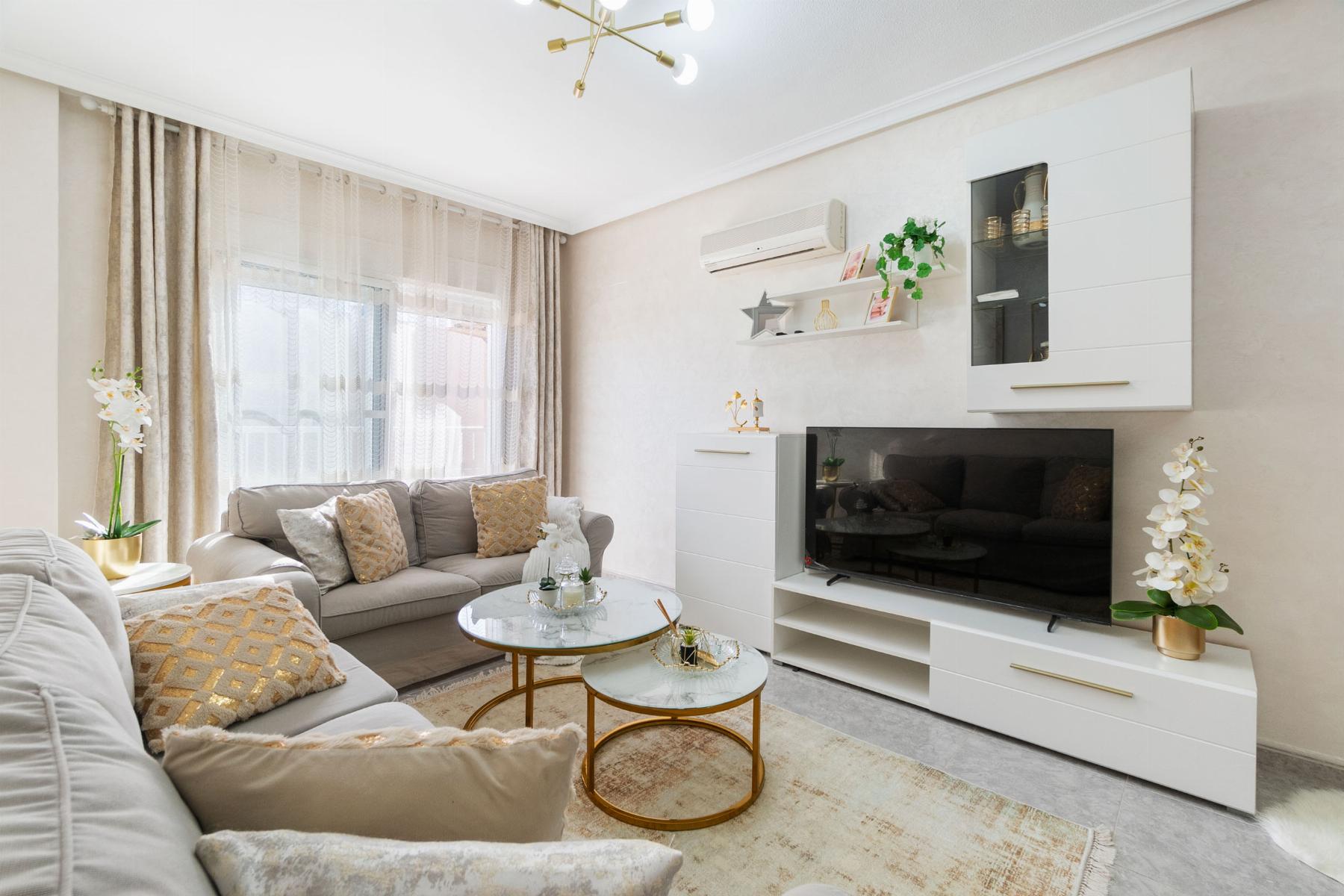 For sale of apartment in Los Montesinos