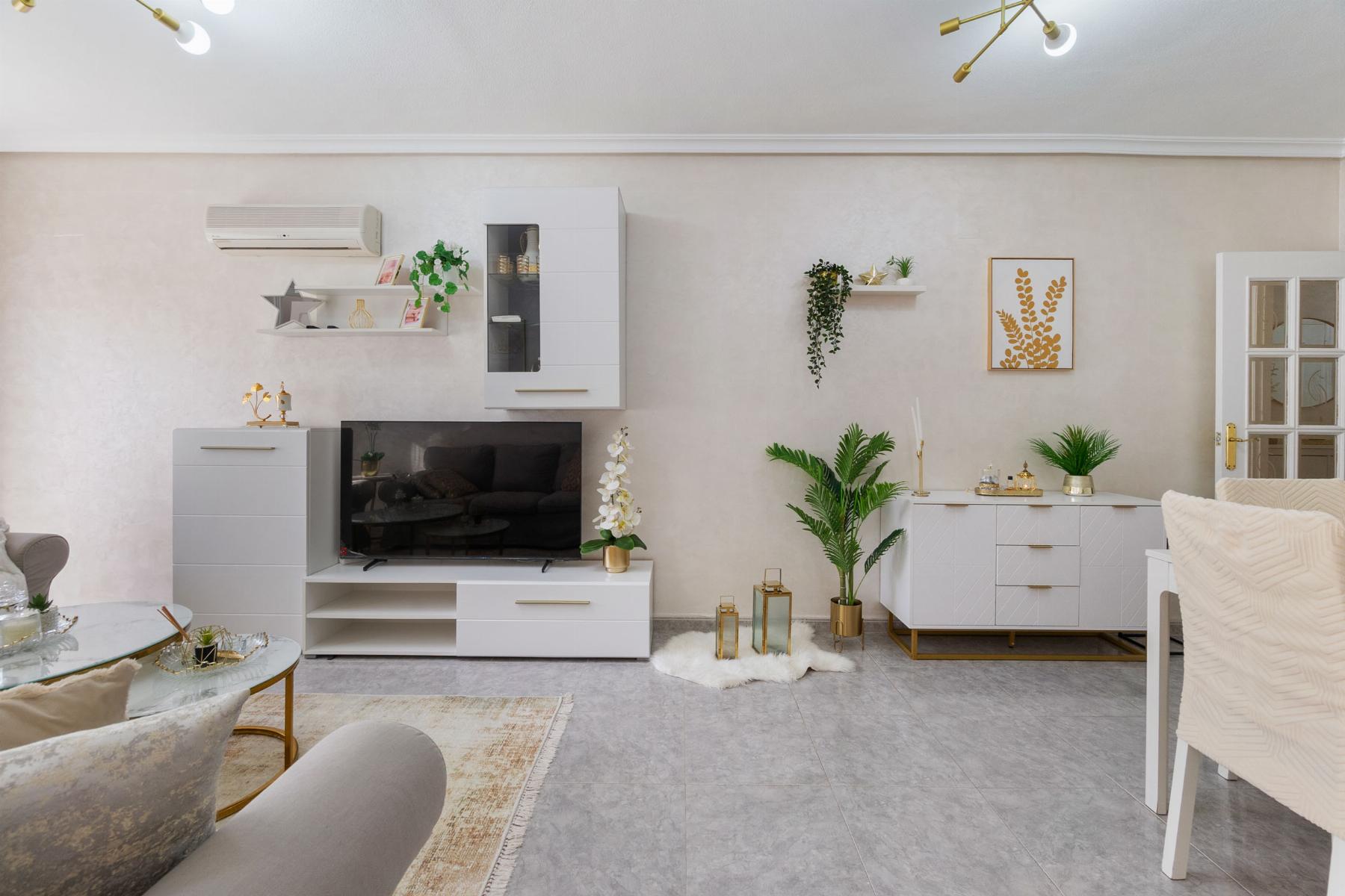 For sale of apartment in Los Montesinos