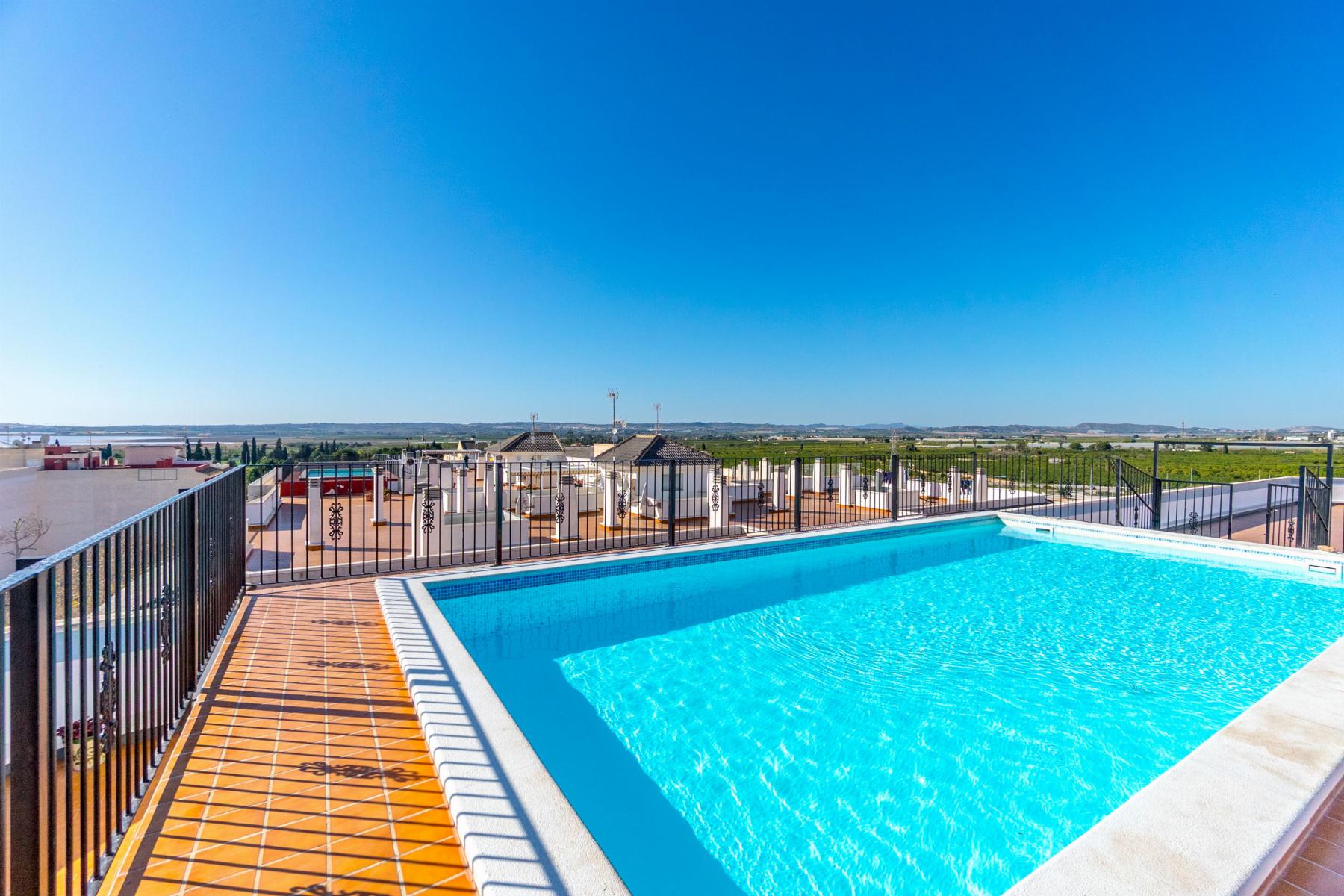 For sale of apartment in Los Montesinos