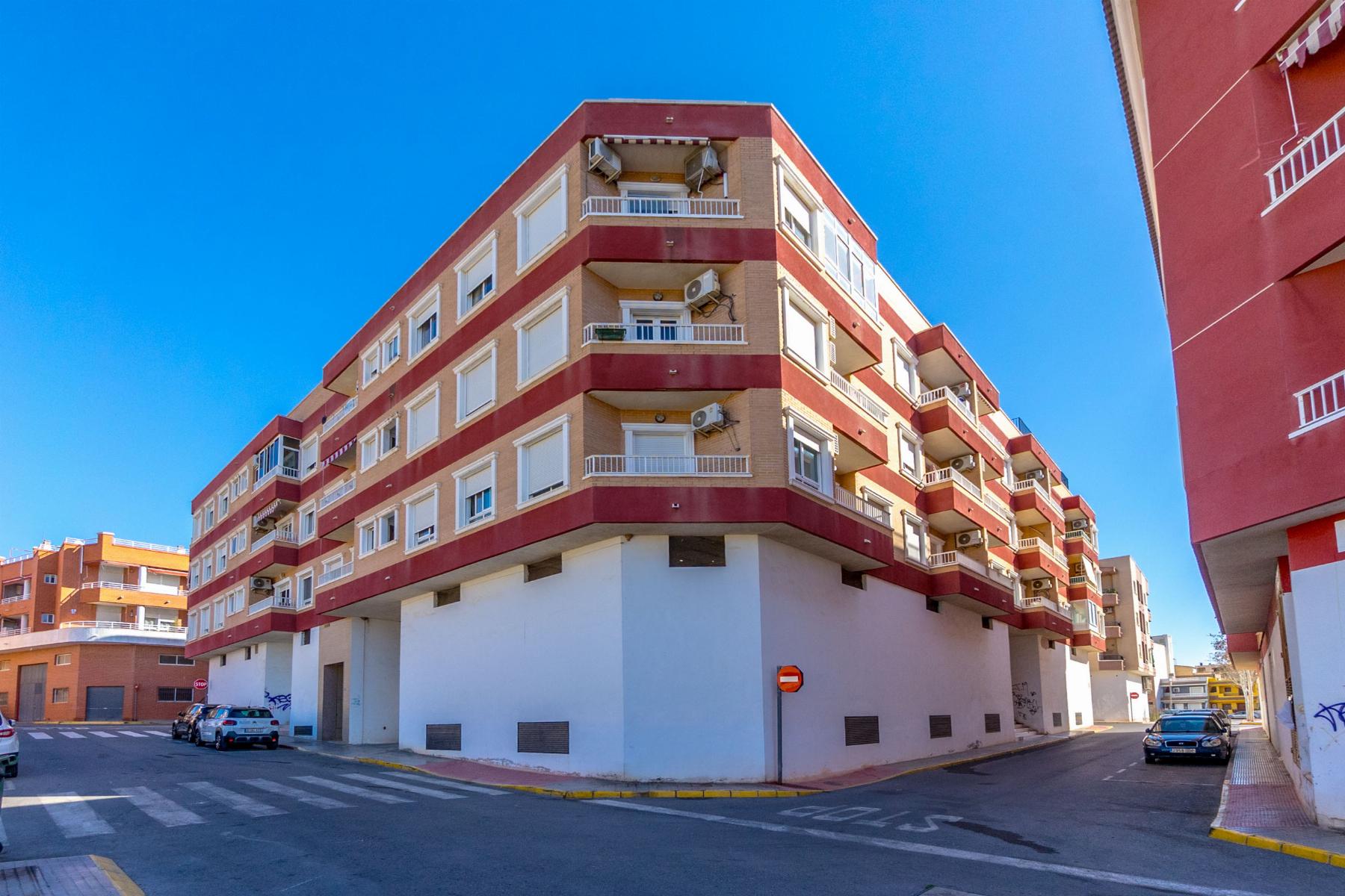 For sale of apartment in Los Montesinos