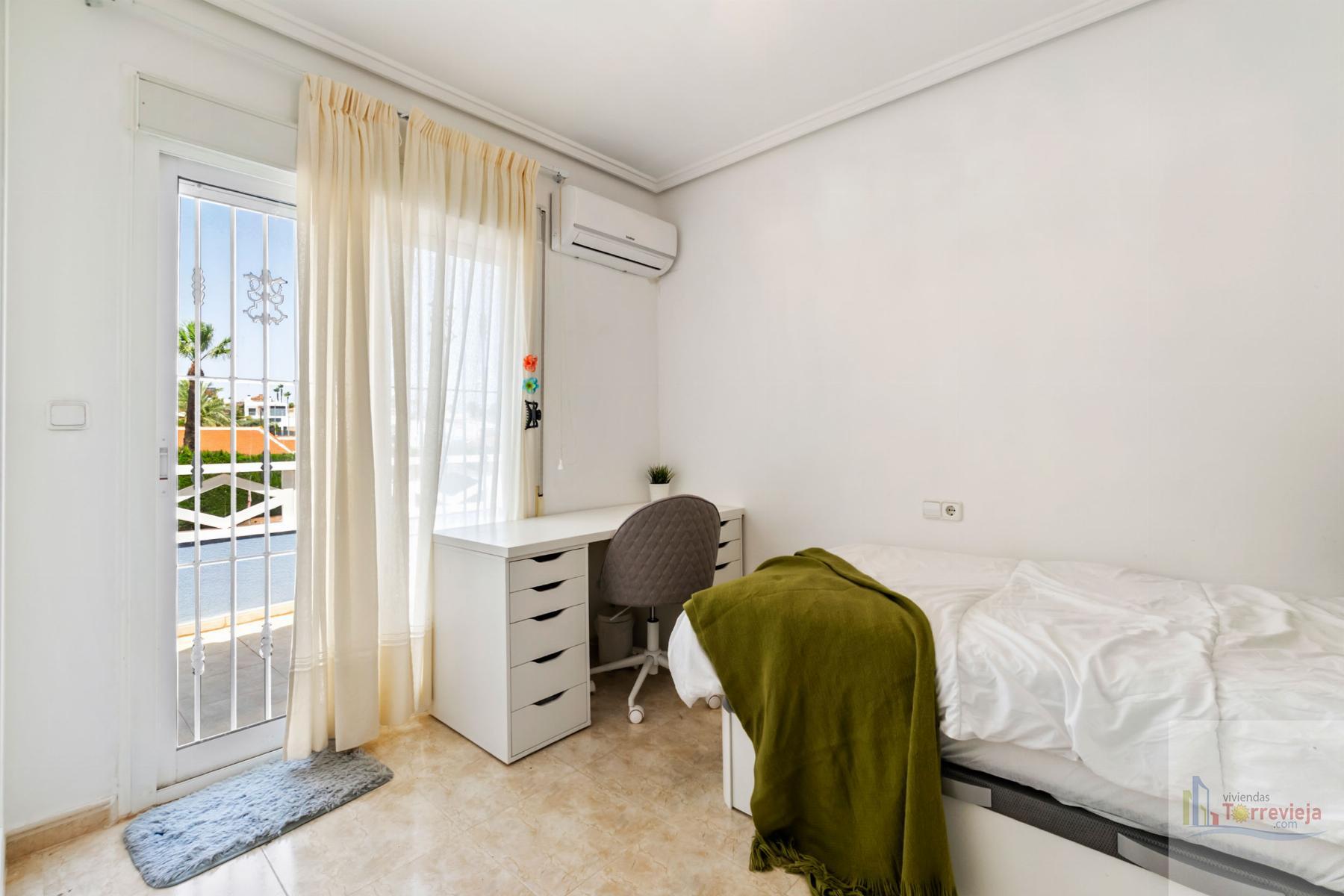 Verkoop van kleine villa in Ciudad Quesada
