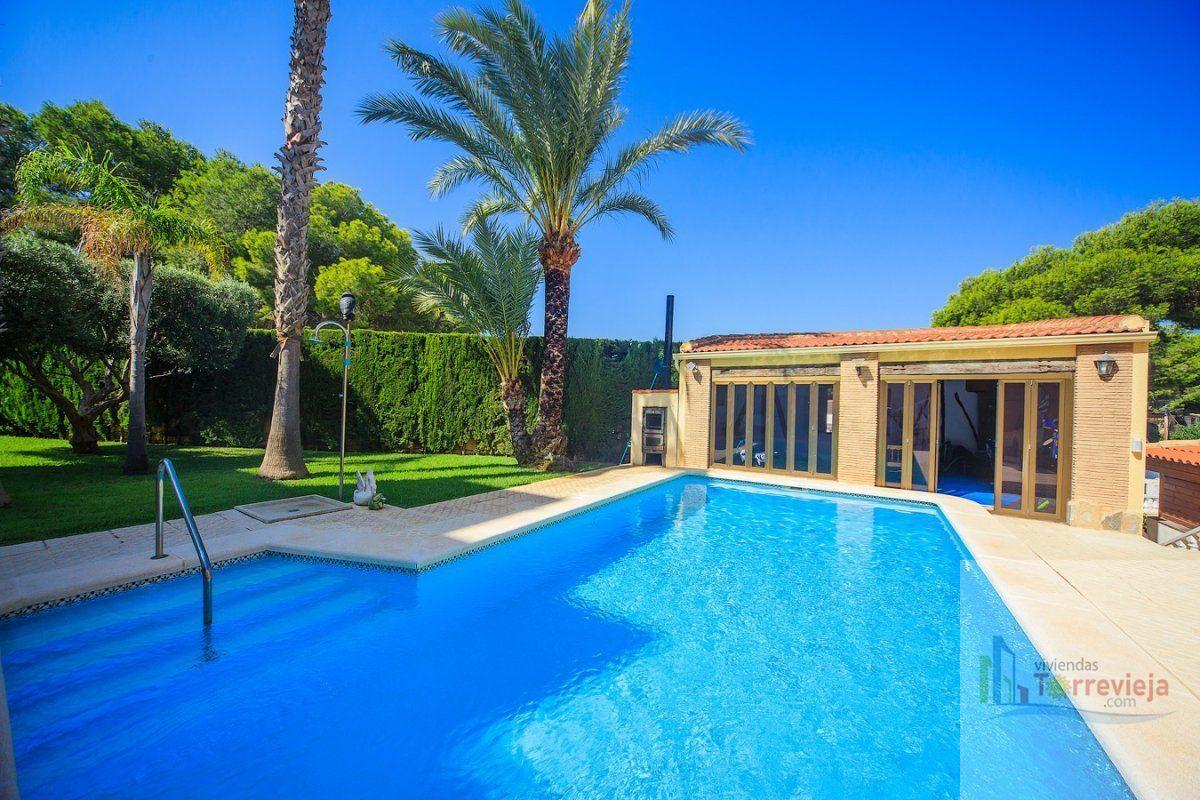 Venta de chalet en Torrevieja