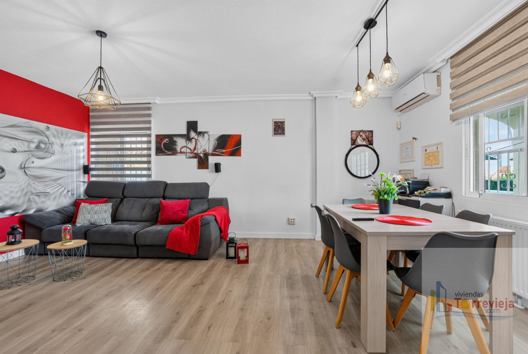 Venta de chalet en Orihuela Costa