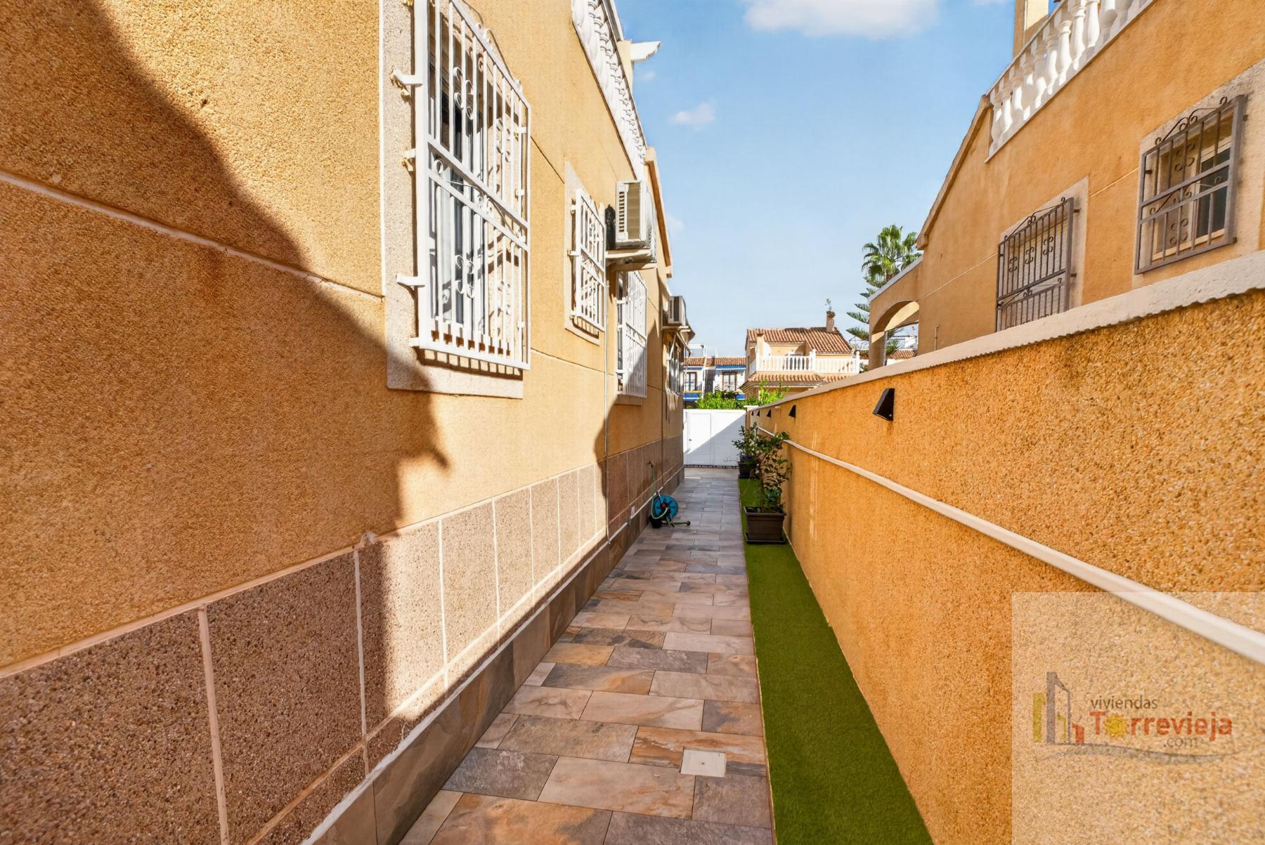 Venta de chalet en Orihuela Costa