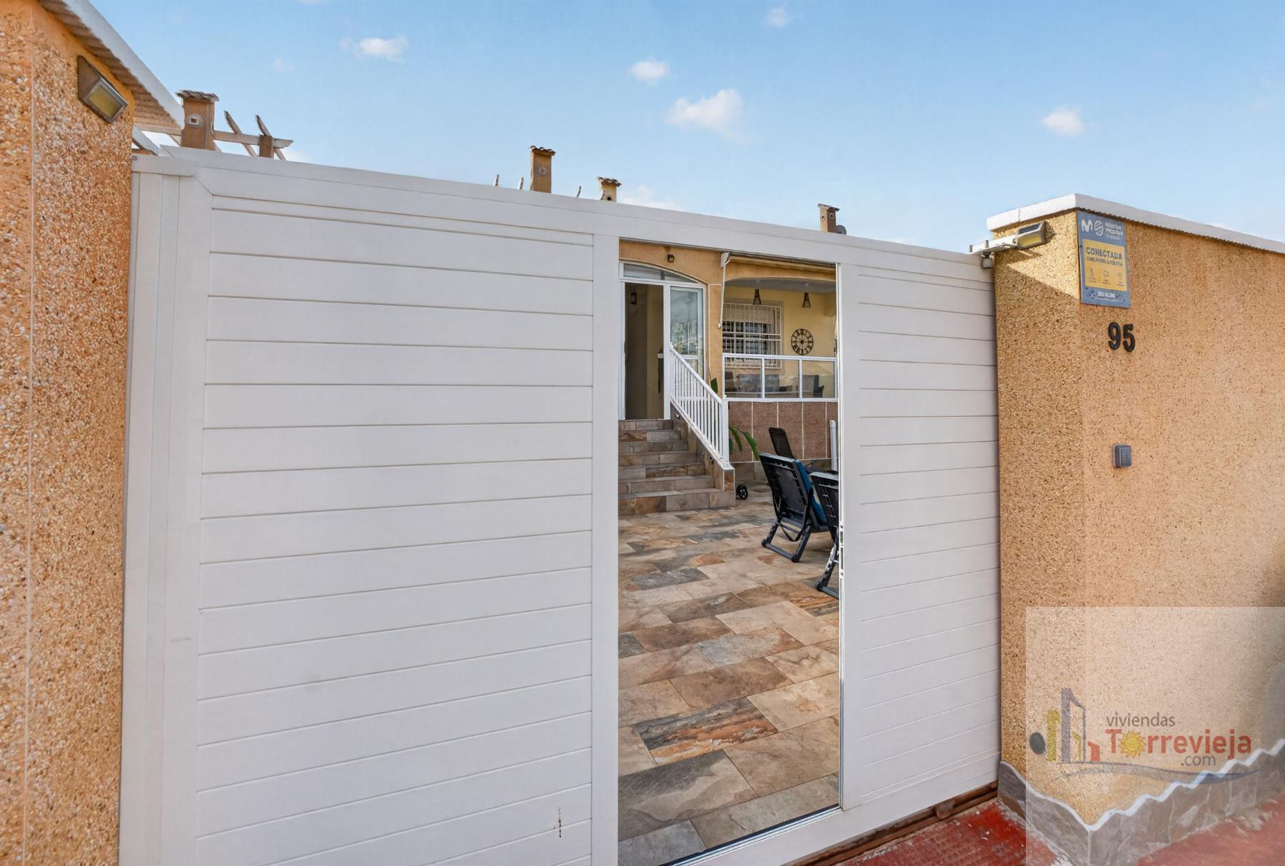 Venta de chalet en Orihuela Costa