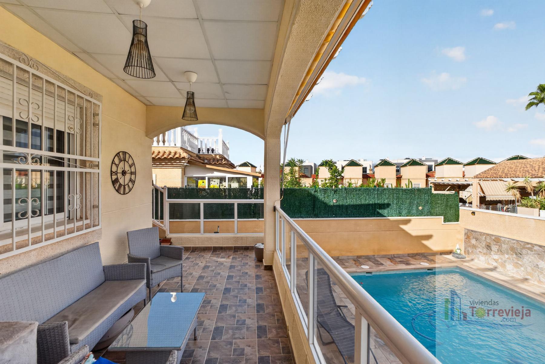 Venta de chalet en Orihuela Costa