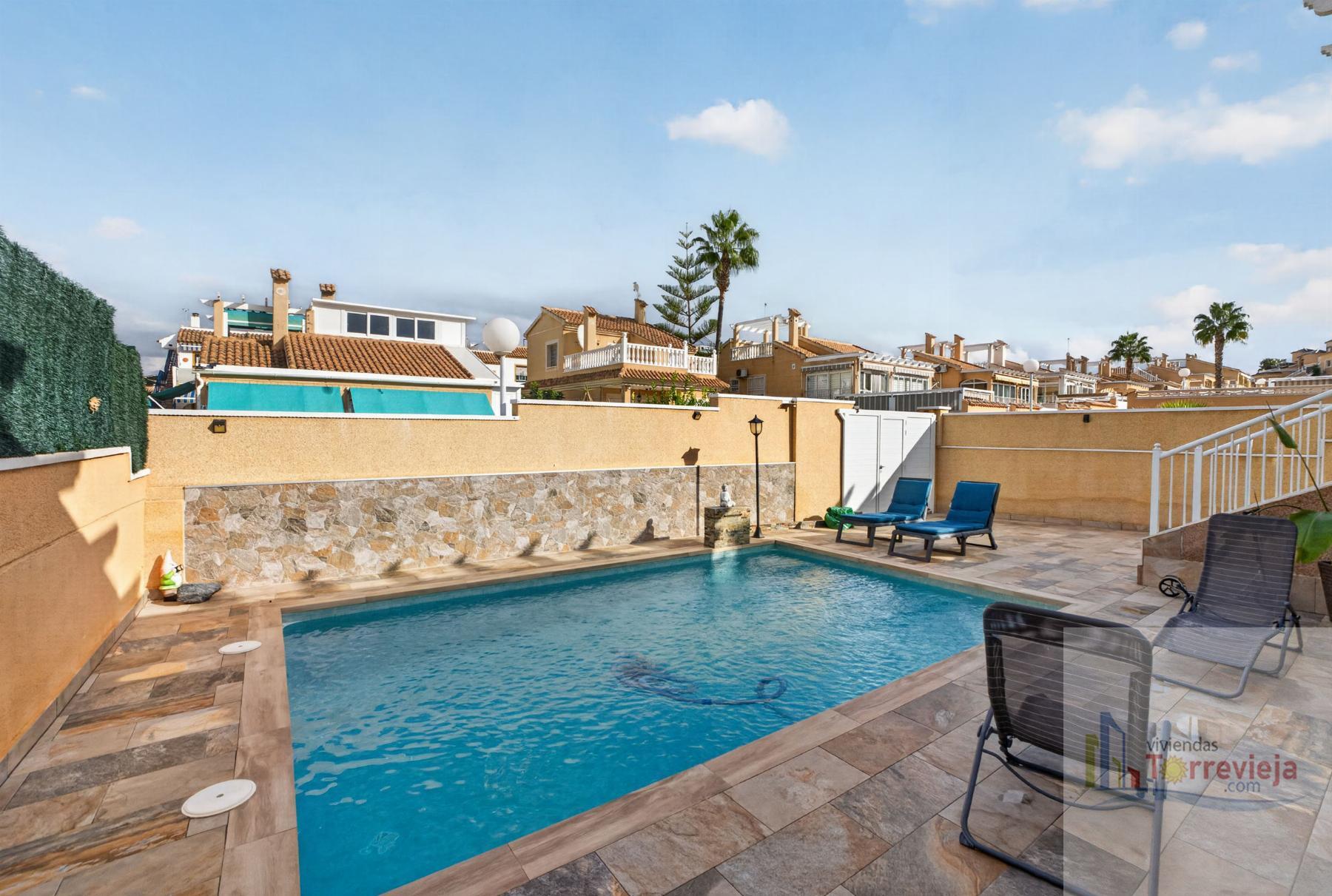 Venta de chalet en Orihuela Costa