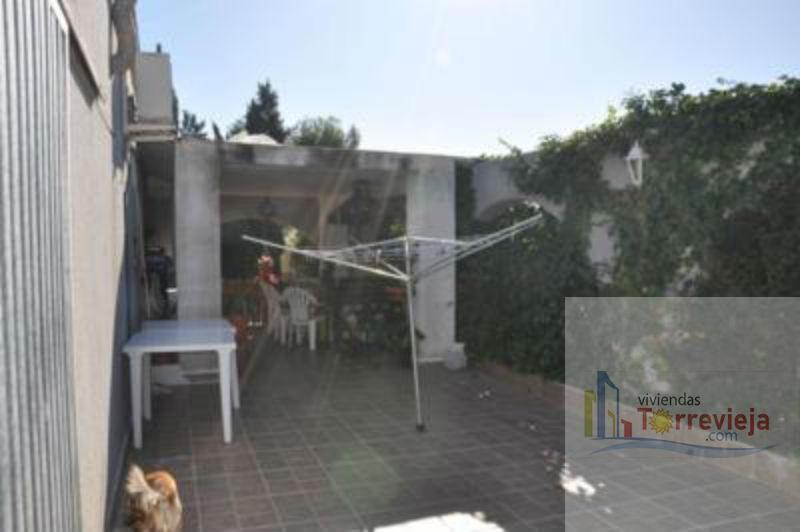 For sale of chalet in Torrevieja