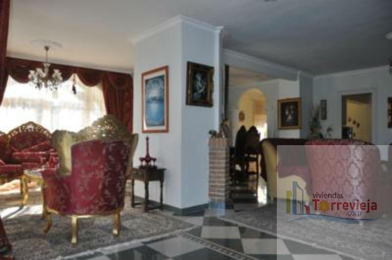 For sale of chalet in Torrevieja