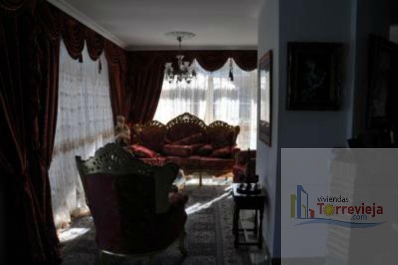 For sale of chalet in Torrevieja