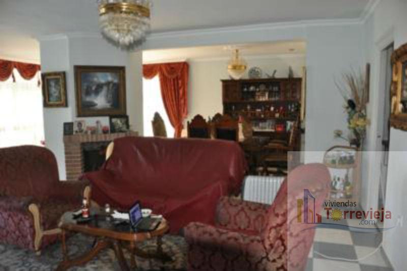 For sale of chalet in Torrevieja