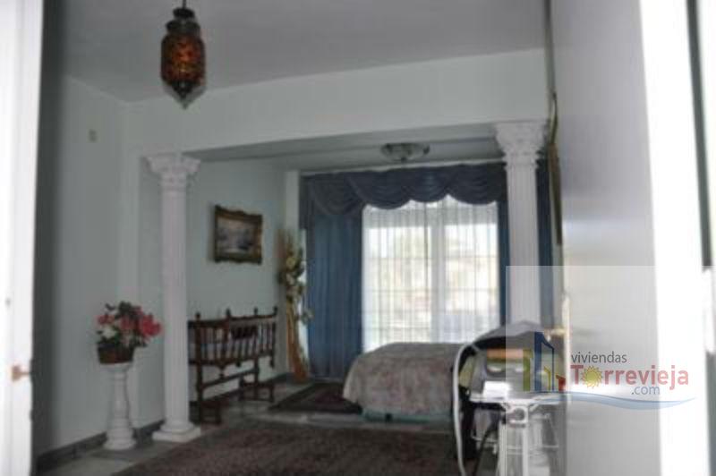 For sale of chalet in Torrevieja