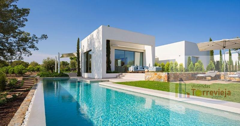 For sale of villa in Orihuela Costa