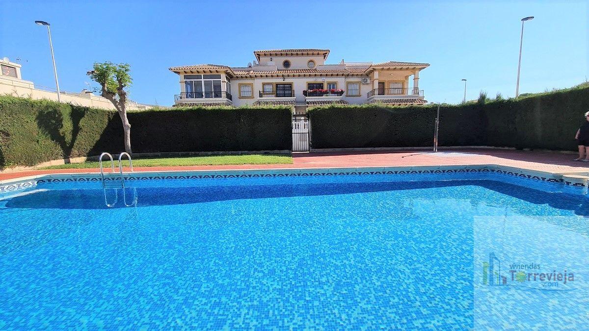 For sale of chalet in Torrevieja