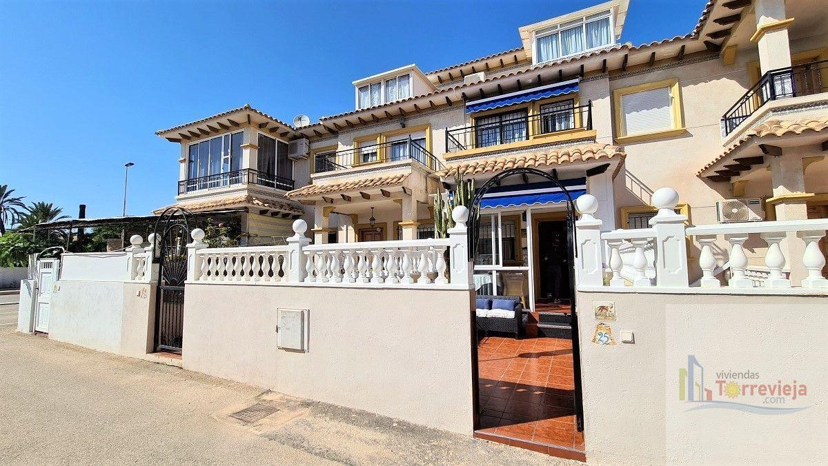 For sale of chalet in Torrevieja