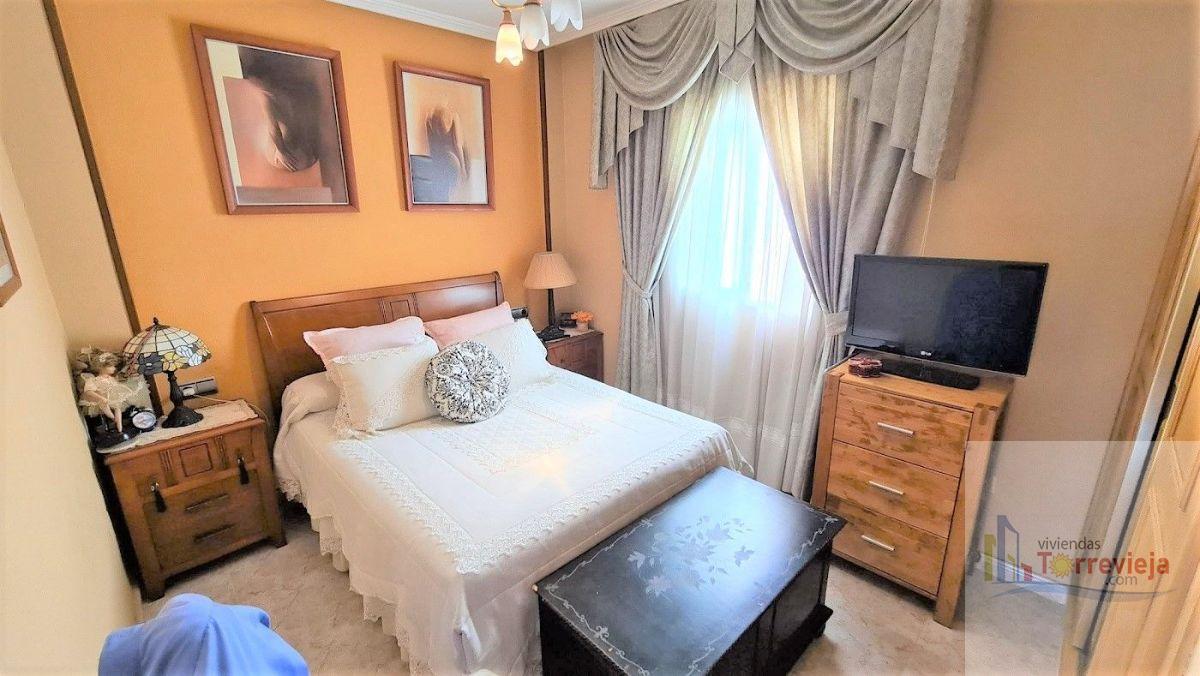 For sale of chalet in Torrevieja