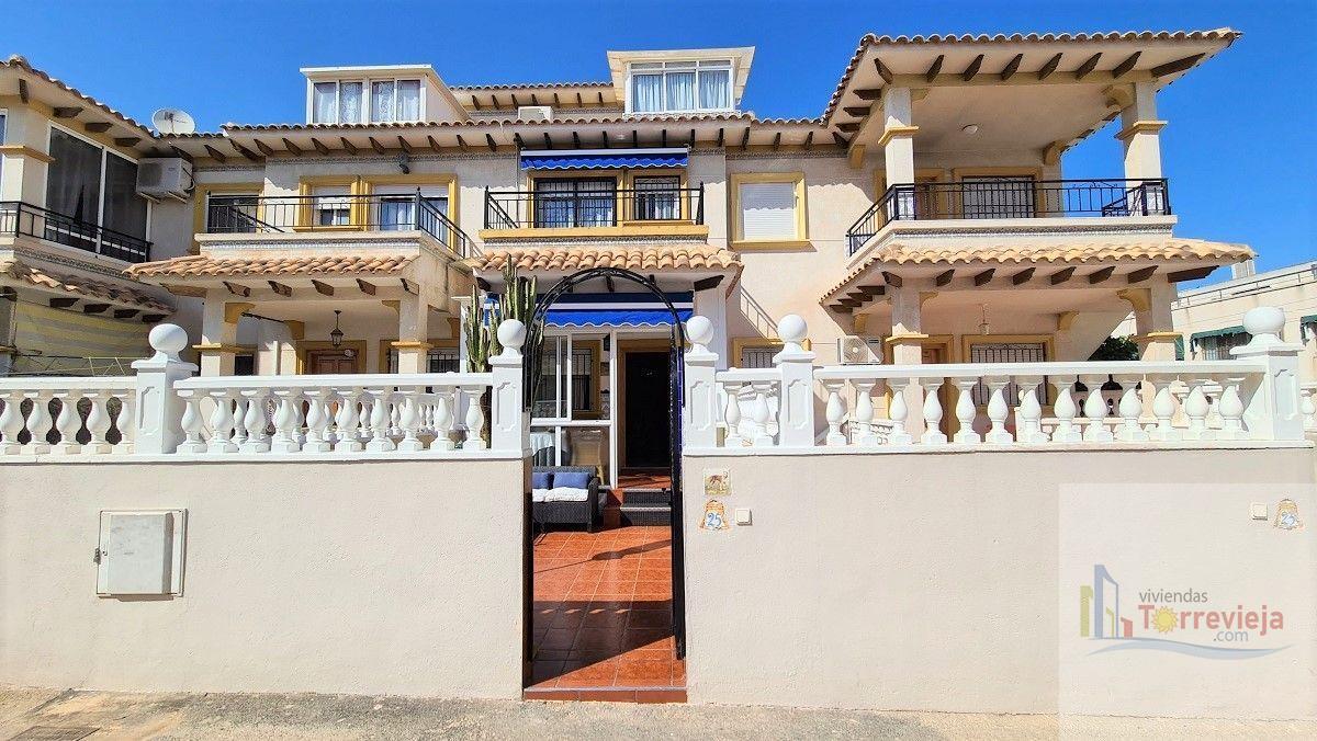 For sale of chalet in Torrevieja