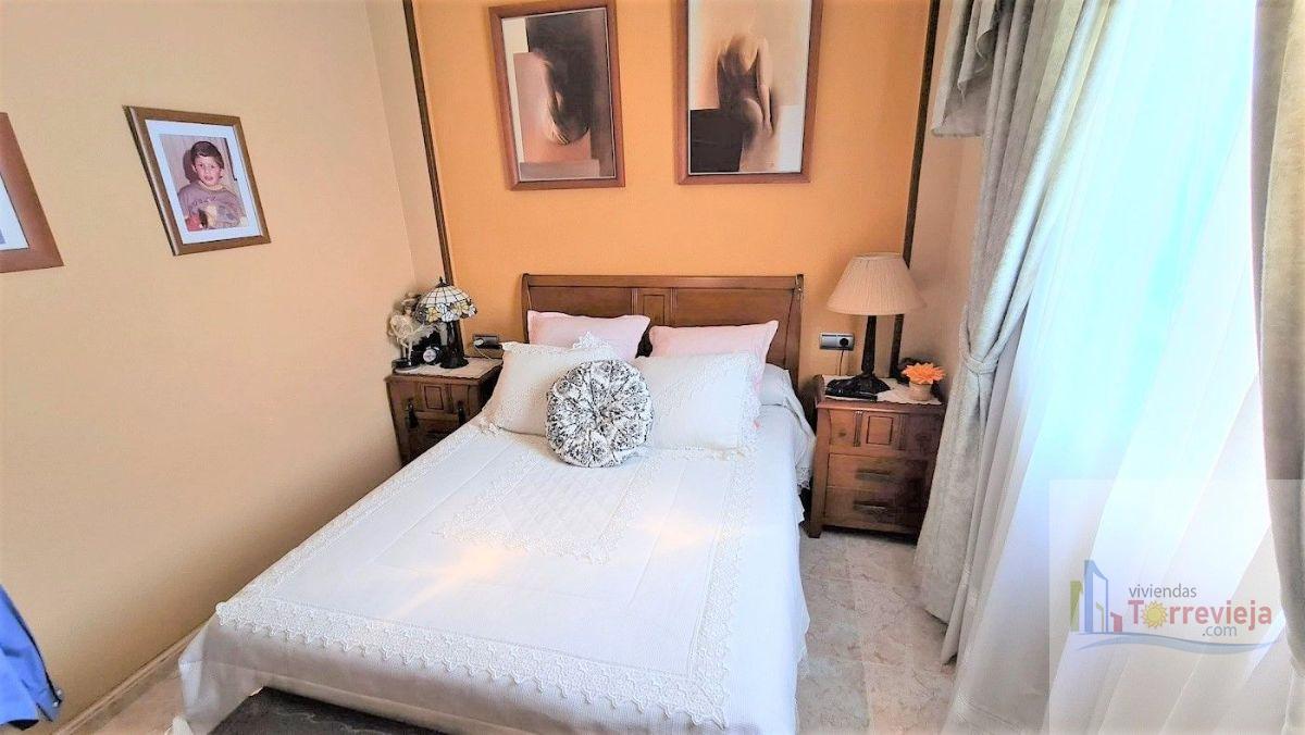 For sale of chalet in Torrevieja