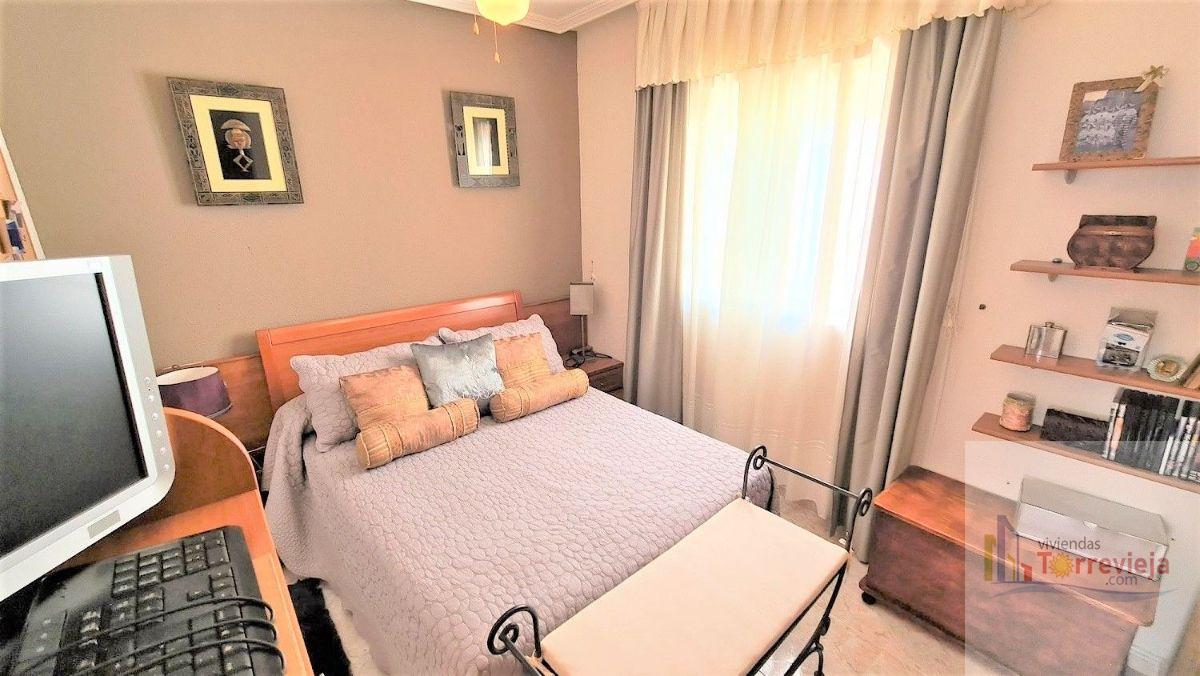 For sale of chalet in Torrevieja