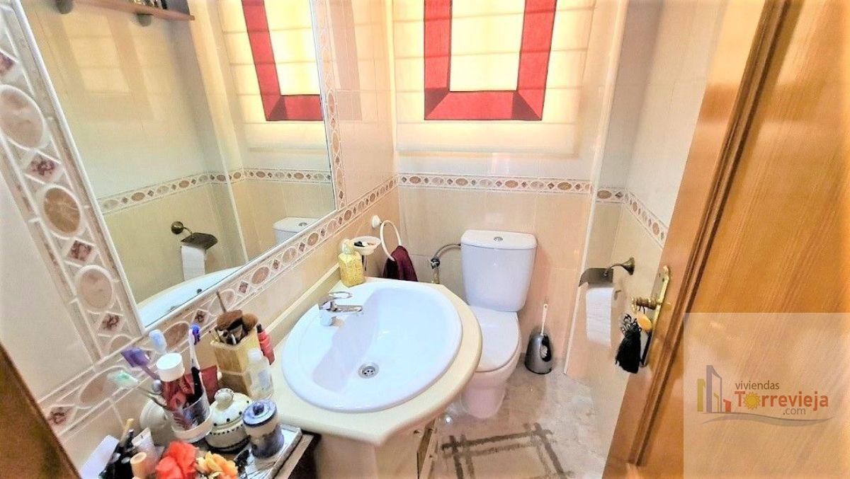 For sale of chalet in Torrevieja