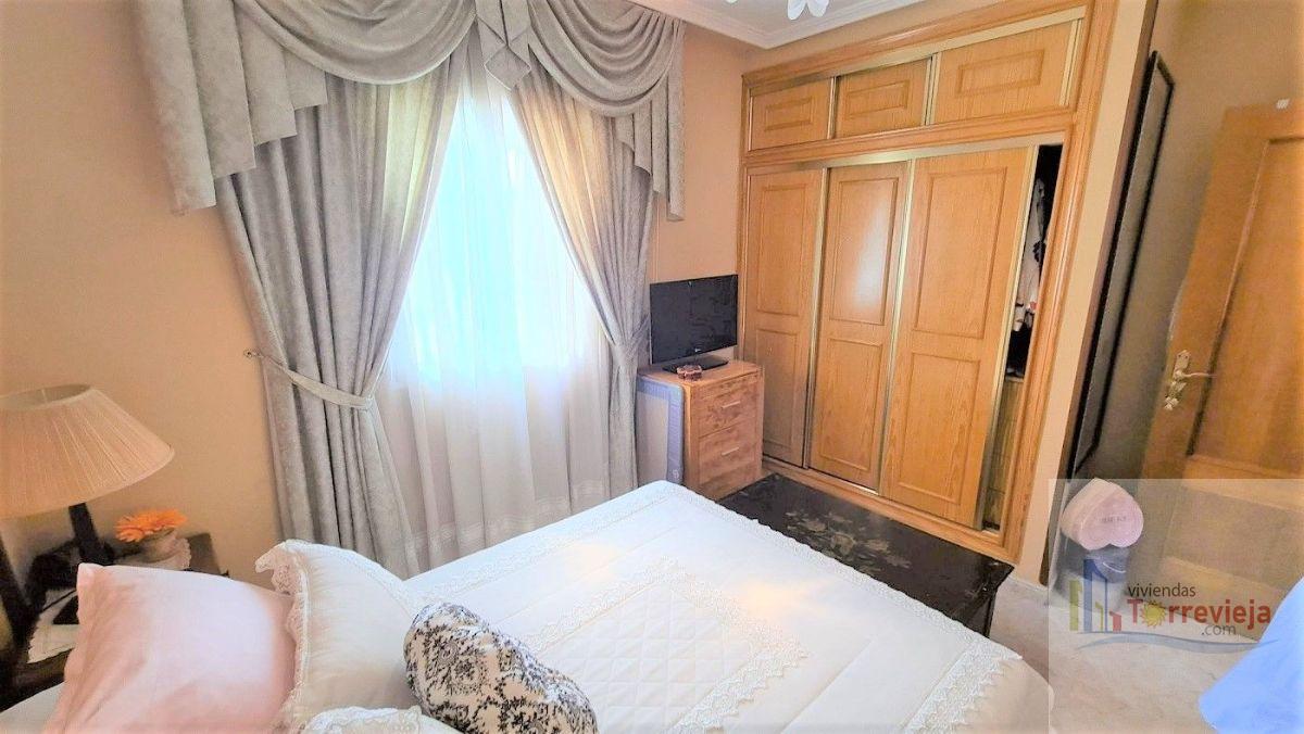 For sale of chalet in Torrevieja