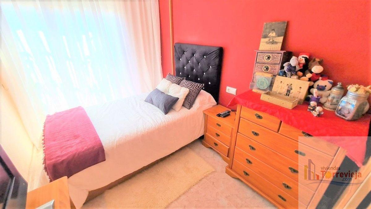 For sale of chalet in Torrevieja