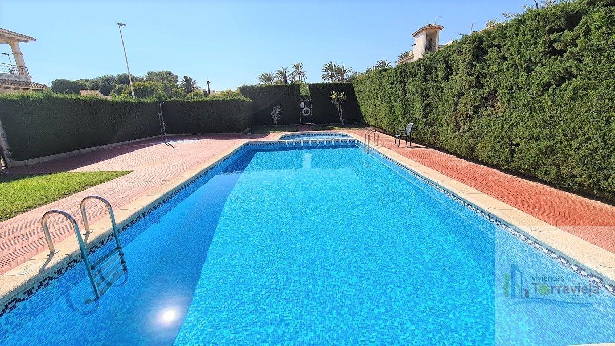 For sale of chalet in Torrevieja