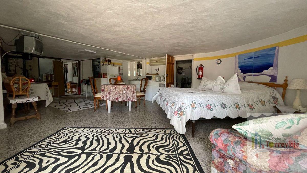 For sale of chalet in Torrevieja