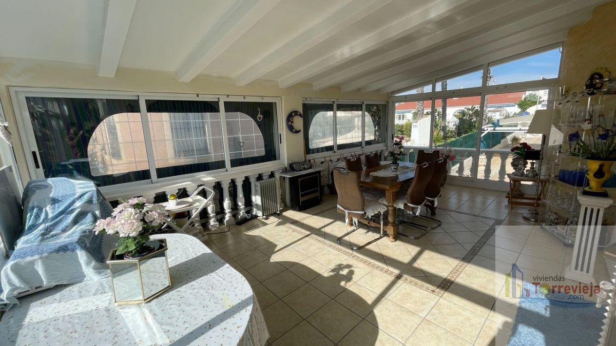 For sale of chalet in Torrevieja