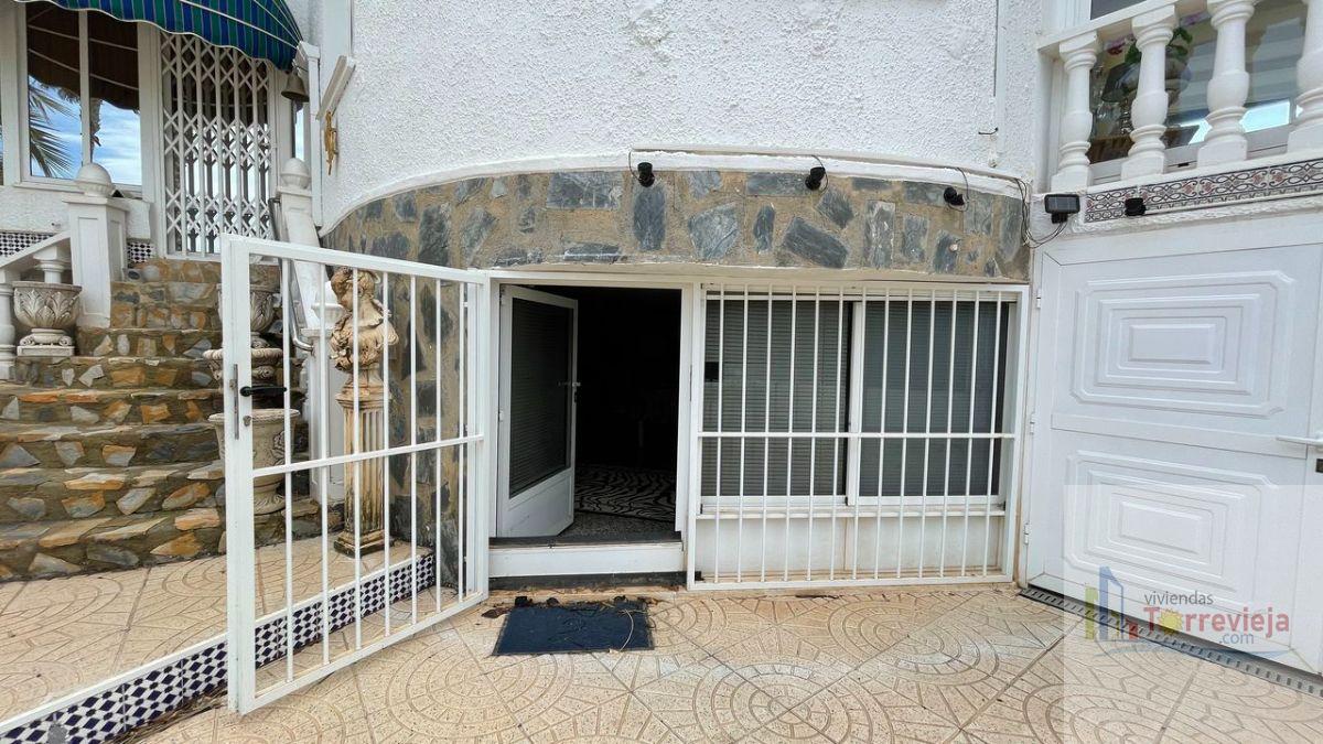 For sale of chalet in Torrevieja
