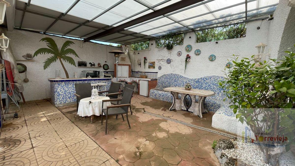 For sale of chalet in Torrevieja