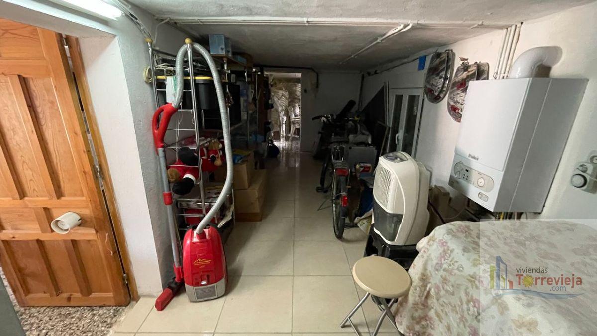 For sale of chalet in Torrevieja