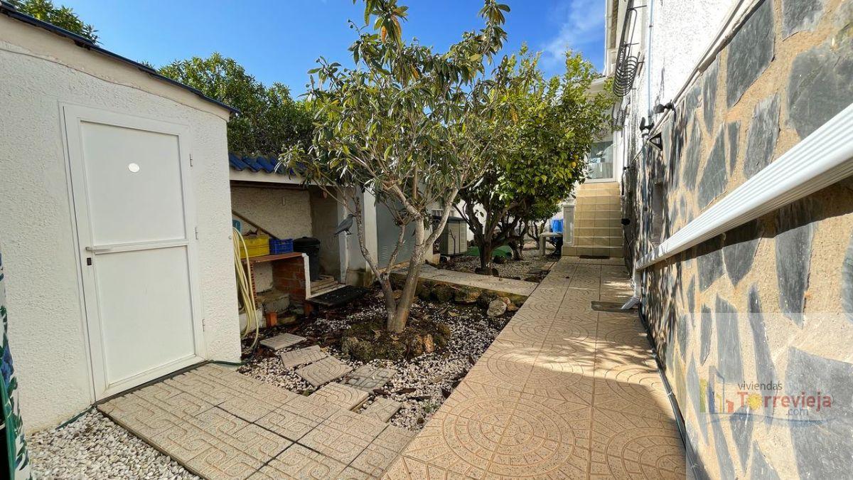 For sale of chalet in Torrevieja