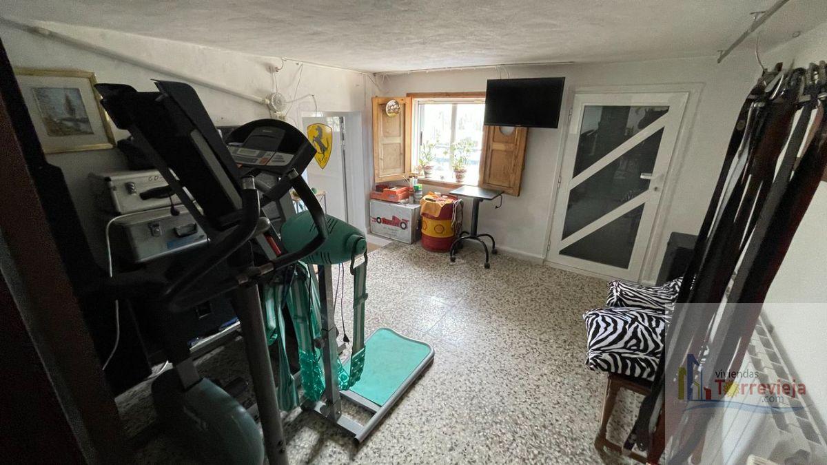 For sale of chalet in Torrevieja
