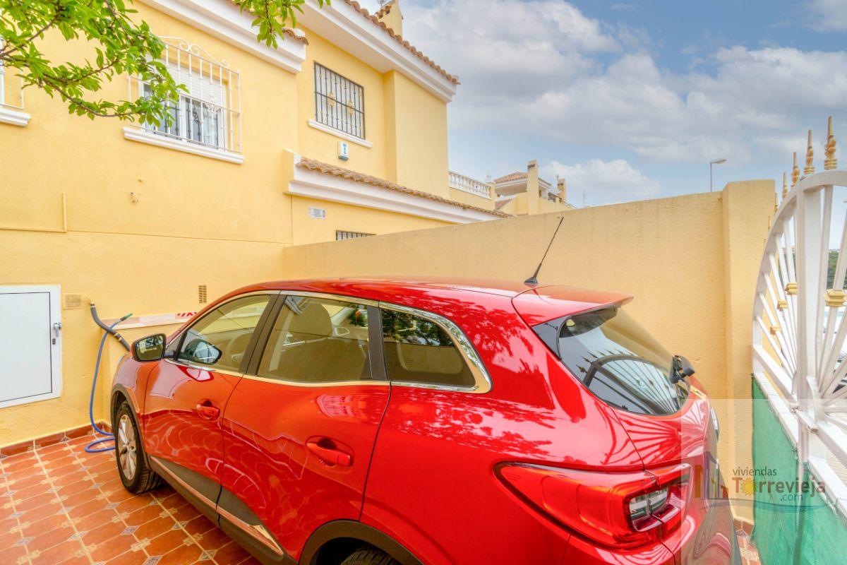 For sale of chalet in Orihuela Costa