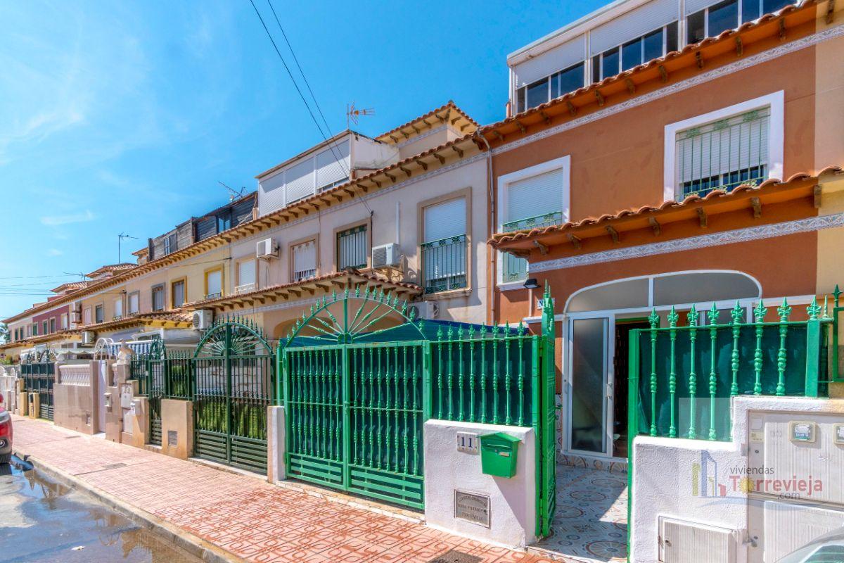 For sale of chalet in Torrevieja